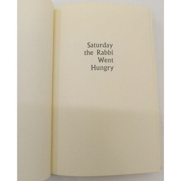 Saturday the Rabbi Went Hungry – VG+ Vintage Mystery Hardcover Book - Picture 9 of 10